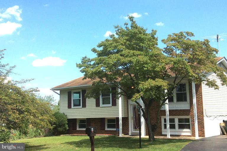 200 South Harrison Road Sterling, VA 20164 - Photo 1 of 11 Exterior (Front)