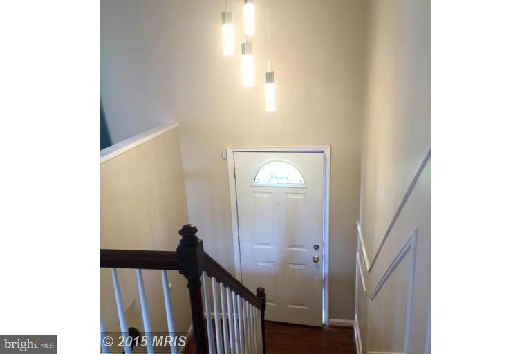 200 South Harrison Road Sterling, VA 20164 - Photo 3 of 11 Interior (General)