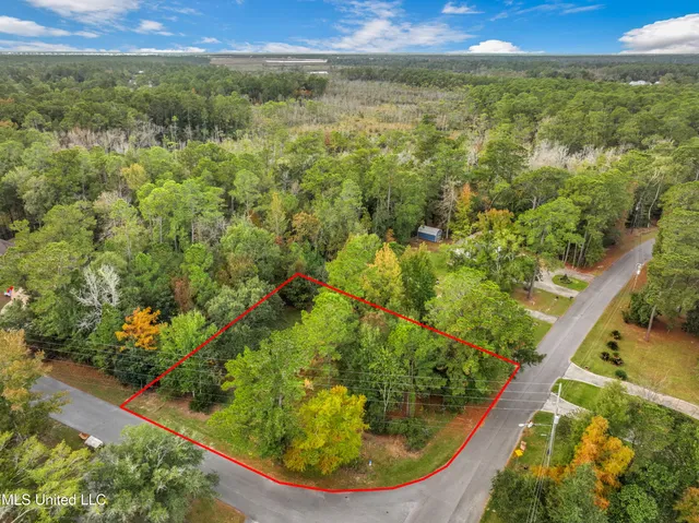 $50,000 | 8372 Maunalani Place, Diamondhead, MS 39525