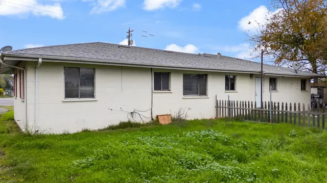 $690,000 | 9688 South Airport Way, Manteca, CA 95336