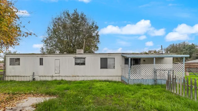 $690,000 | 9688 South Airport Way, Manteca, CA 95336