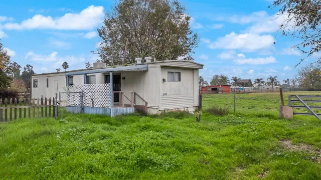 $690,000 | 9688 South Airport Way, Manteca, CA 95336