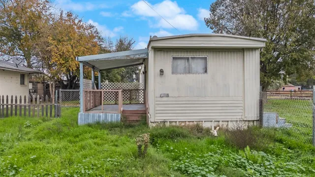 $690,000 | 9688 South Airport Way, Manteca, CA 95336