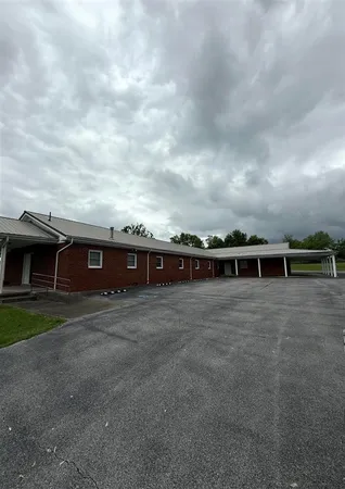 $369,900 | 17495 Lewisburg Road, Lewisburg, KY 42256