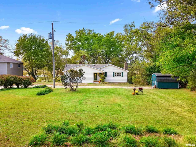 $139,900 | 7 Sycamore Bay Road, Lacon, IL 61540