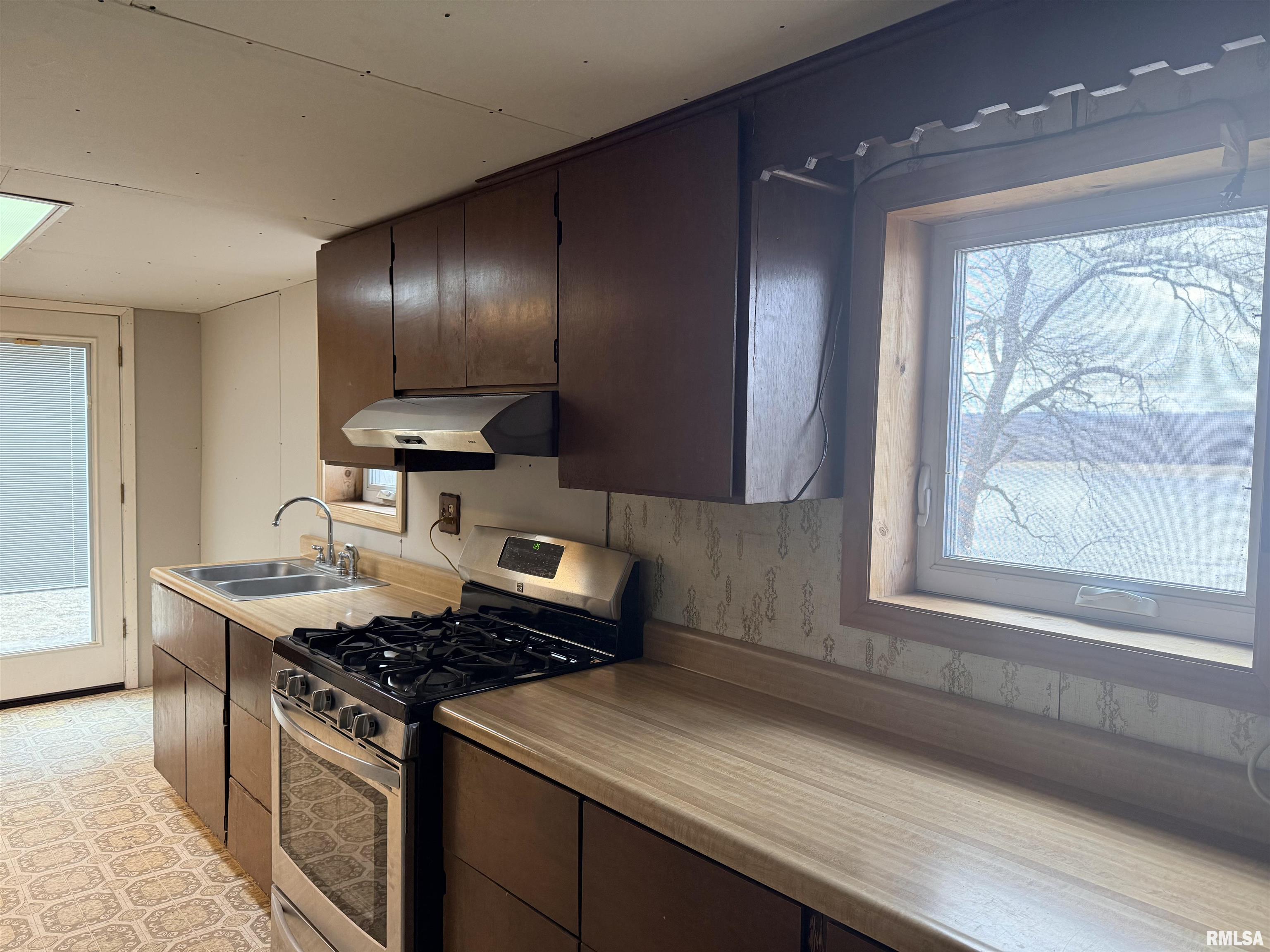 7 Sycamore Bay Road Lacon, IL 61540 - Photo 21 of 41