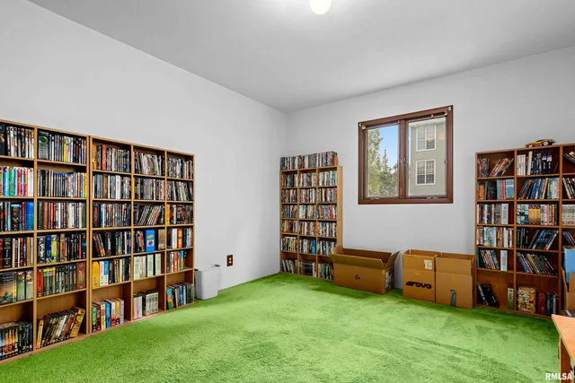 $139,900 | 7 Sycamore Bay Road, Lacon, IL 61540