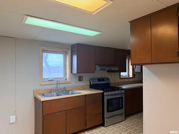 $145,000 | 7 Sycamore Bay Road, Lacon, IL 61540