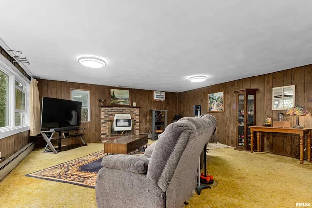 $139,900 | 7 Sycamore Bay Road, Lacon, IL 61540