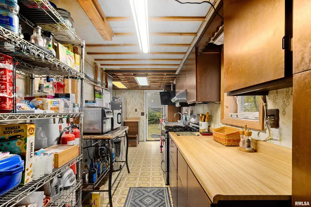 $139,900 | 7 Sycamore Bay Road, Lacon, IL 61540