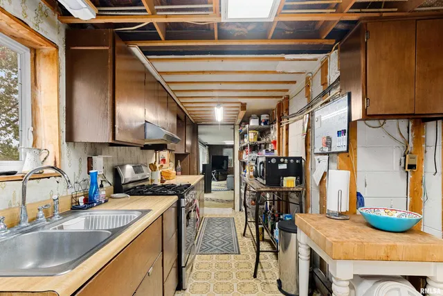 $139,900 | 7 Sycamore Bay Road, Lacon, IL 61540