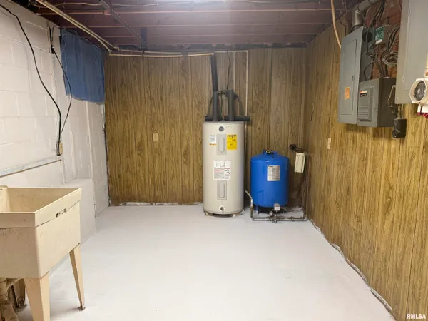 $145,000 | 7 Sycamore Bay Road, Lacon, IL 61540