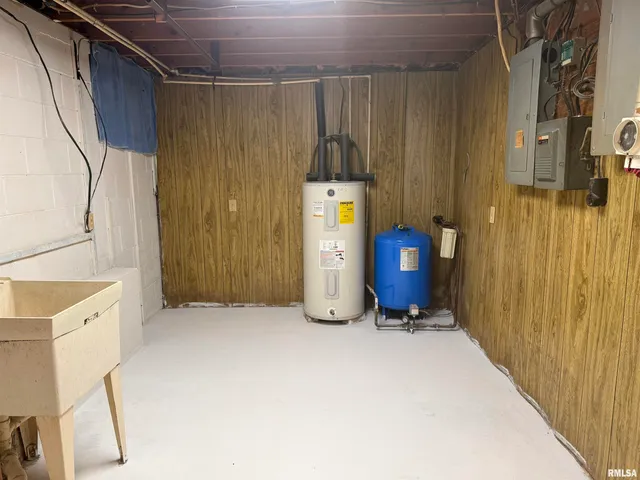 $145,000 | 7 Sycamore Bay Road, Lacon, IL 61540