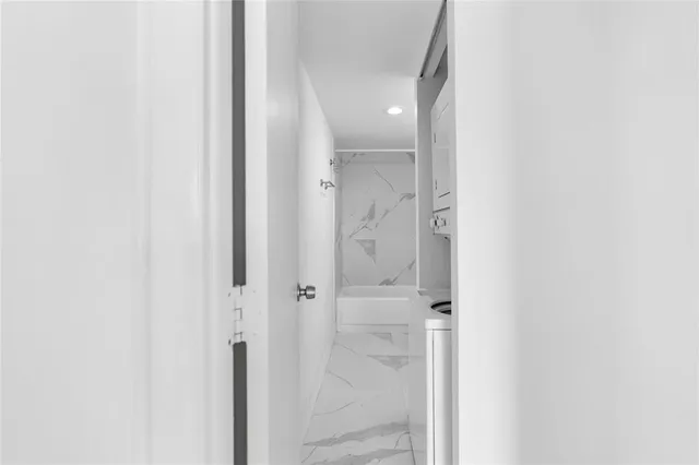 $1,800 | 4164 Inverrary Drive, Unit 412, Lauderhill, FL 33319