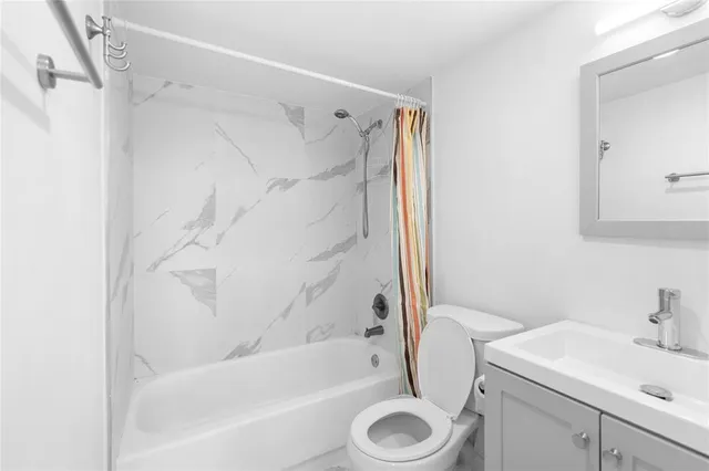 $1,800 | 4164 Inverrary Drive, Unit 412, Lauderhill, FL 33319