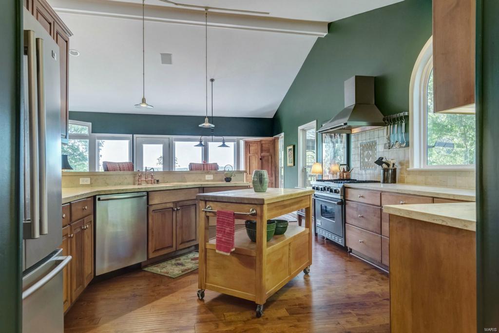 1127 Forest Ridge Trail Lane Ballwin, MO 63021 - Photo 13 of 53 Gallery Image 13