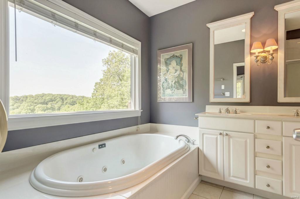1127 Forest Ridge Trail Lane Ballwin, MO 63021 - Photo 22 of 53 Gallery Image 22