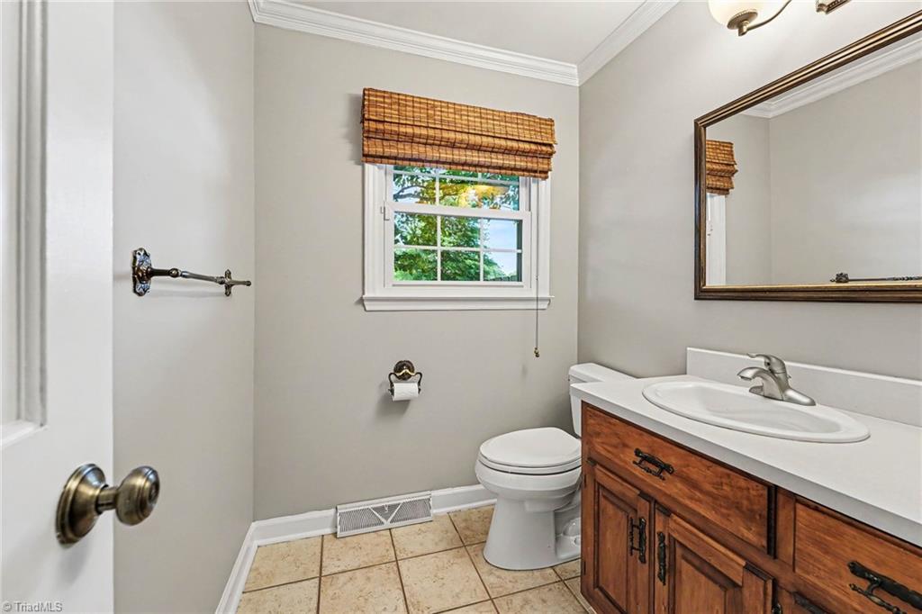 8025 Reynolda Road Pfafftown, NC 27040 - Photo 27 of 50