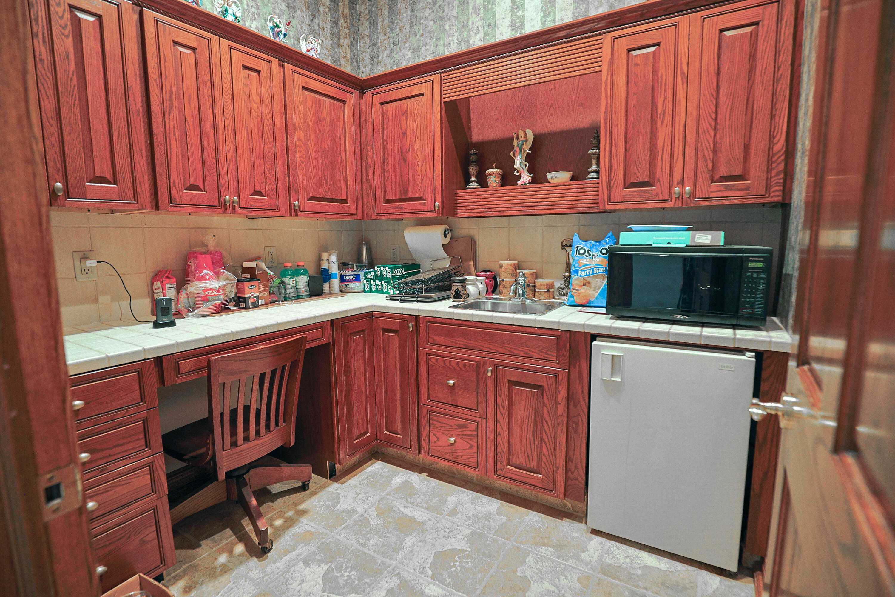 2315 Weigl Road Saginaw, MI 48609 - Photo 26 of 154 Master Br 1/2 Kitchen