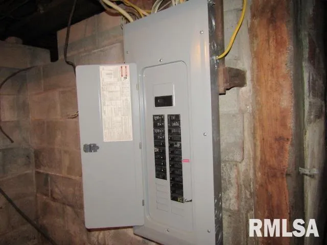 $96,300 | 602 4th Street, Rosiclare, IL 62982