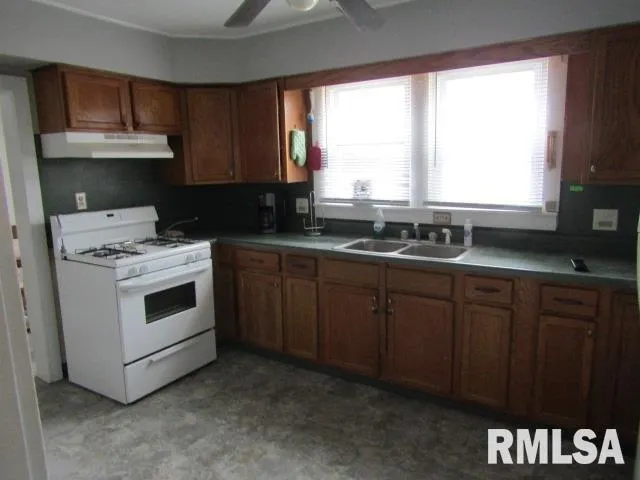 $96,300 | 602 4th Street, Rosiclare, IL 62982