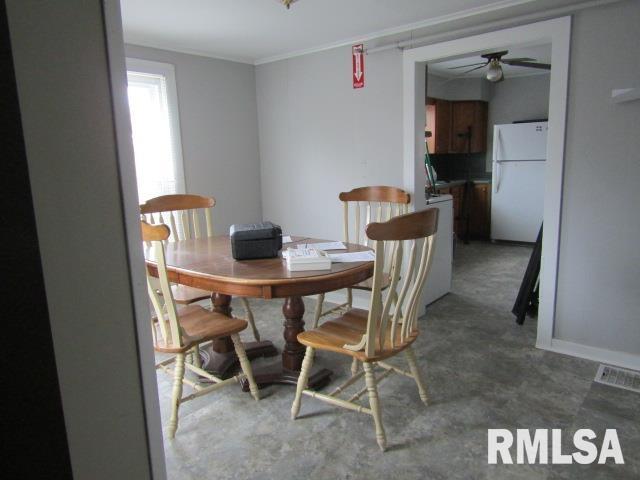 602 4th Street Rosiclare, IL 62982 - Photo 9 of 37