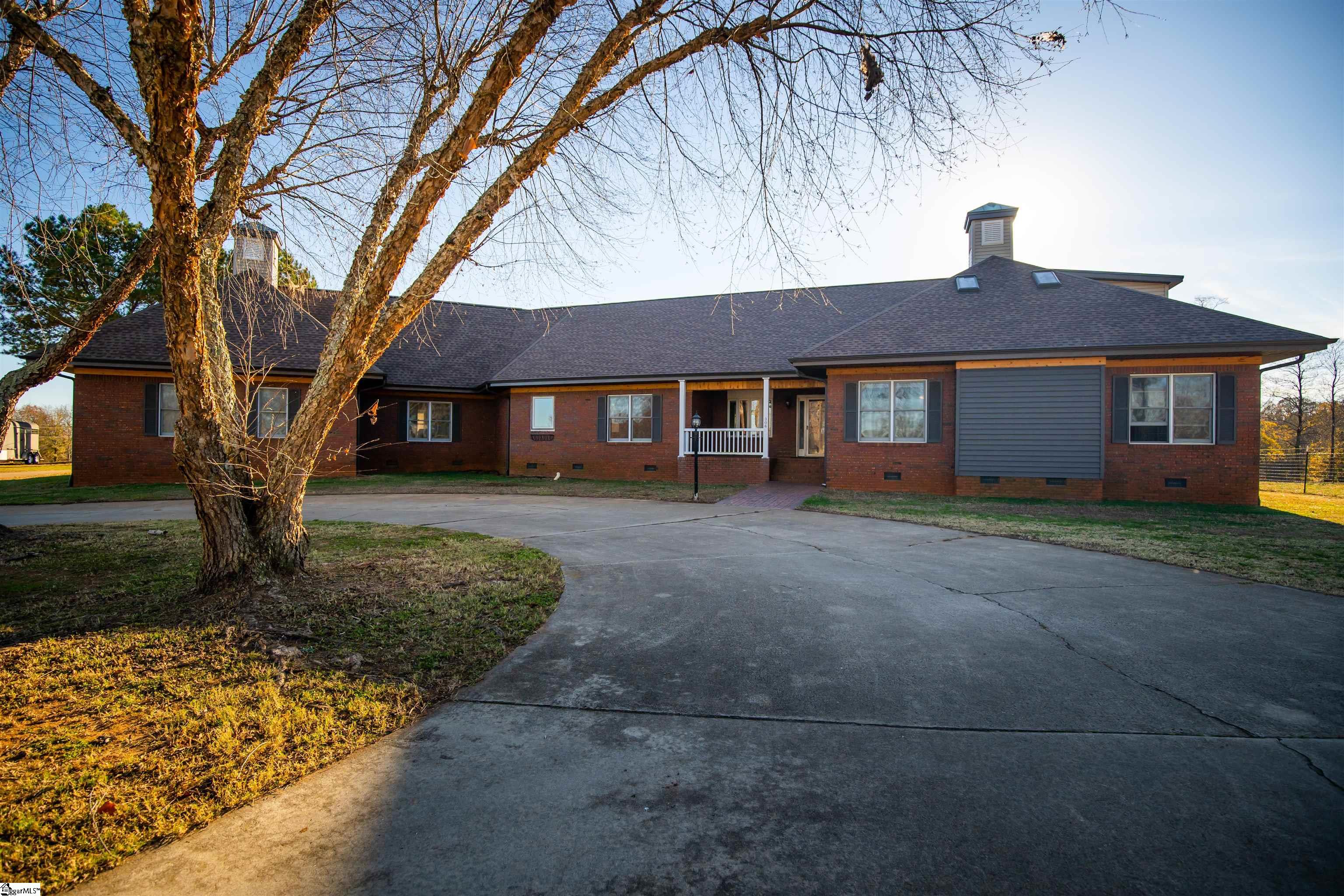 306 Terry Road Fountain Inn, SC 29644 - Photo 1 of 34