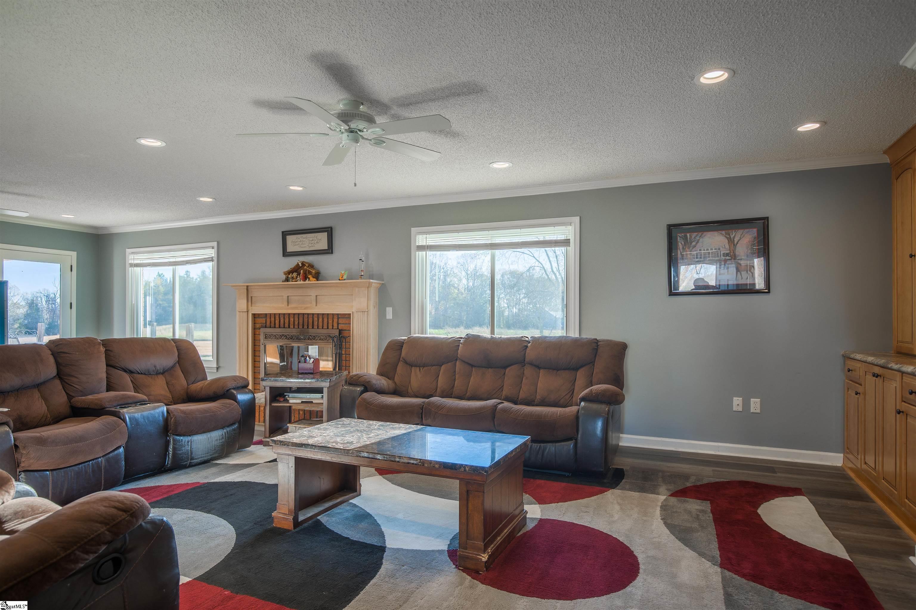 306 Terry Road Fountain Inn, SC 29644 - Photo 22 of 34