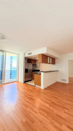 $595,000 | 601 Northeast 23rd Street, Unit 902, Miami, FL 33137
