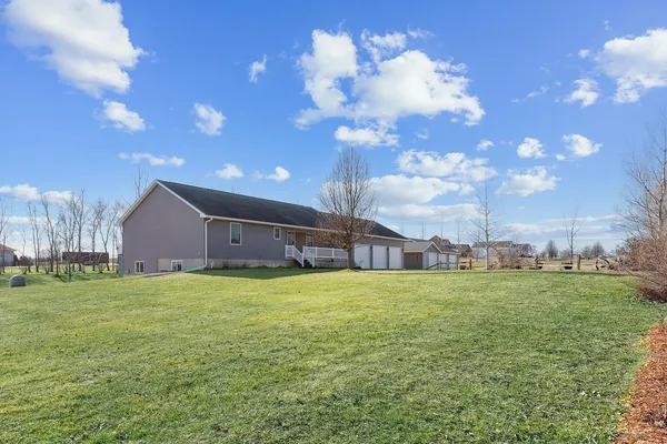 $575,000 | 2849 262nd Street, De Witt, IA 52742