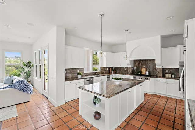 $2,799,000 | 12 Calle Vista Del Sol, San Clemente, CA 92673