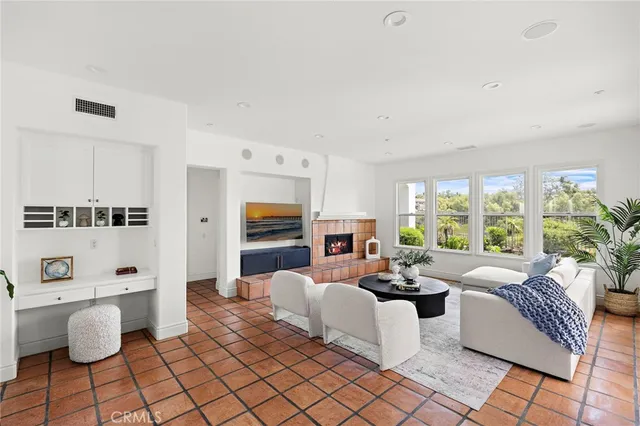 $2,799,000 | 12 Calle Vista Del Sol, San Clemente, CA 92673