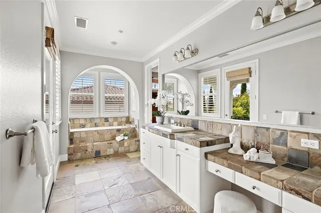 $2,799,000 | 12 Calle Vista Del Sol, San Clemente, CA 92673