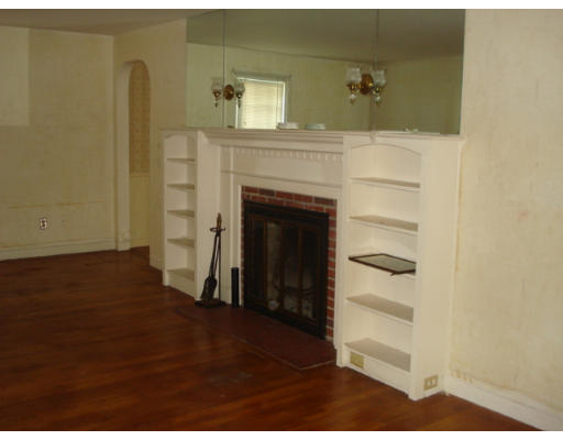 93 Scarborough Road Pawtucket, RI 02861 - Photo 3 of 9 Gallery Image 3