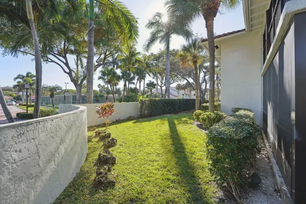 $3,450 | 100 Pelican Pointe Drive, Unit 101, Delray Beach, FL 33483
