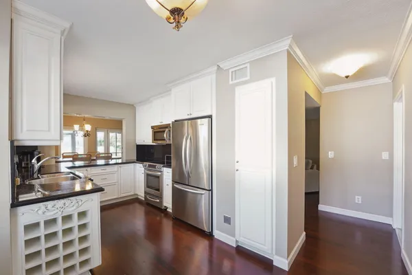 $3,450 | 100 Pelican Pointe Drive, Unit 101, Delray Beach, FL 33483