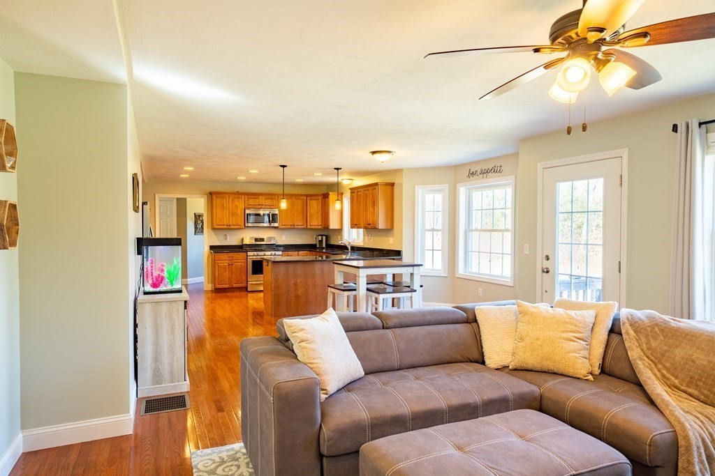 119 Reservoir Road Lunenburg, MA 01462 - Photo 23 of 39