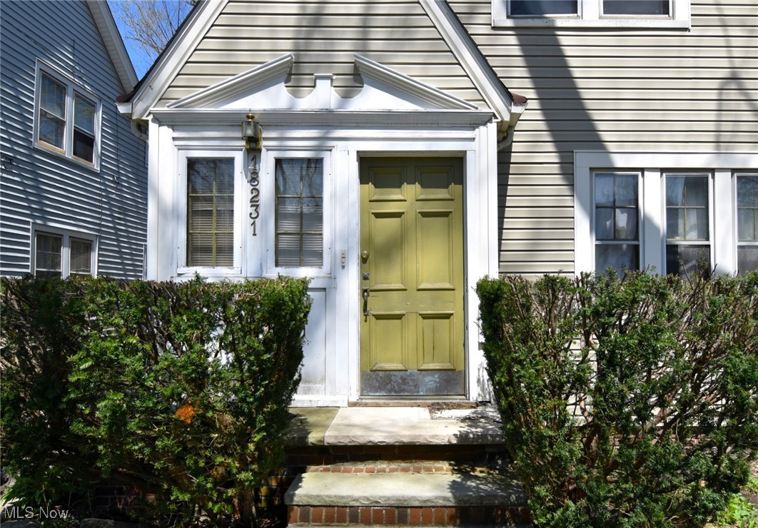 18231 Winslow Road Shaker Heights, OH 44122 - Photo 2 of 15 Front Entry