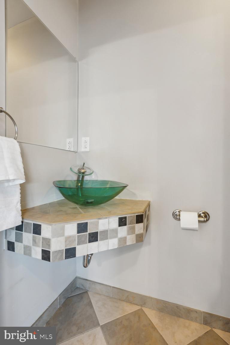 65 Gentle Road Levittown, PA 19057 - Photo 14 of 27 a room with a table