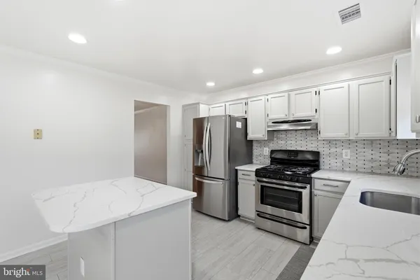$3,200 | 9663 Franklin Woods Place, Lorton, VA 22079