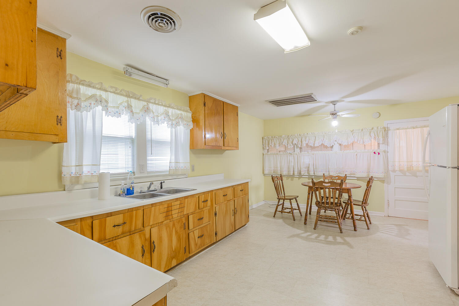 274 Cartwright Loop Whitwell, TN 37397 - Photo 19 of 57 274 Cartwright Loop HD 37393 -39