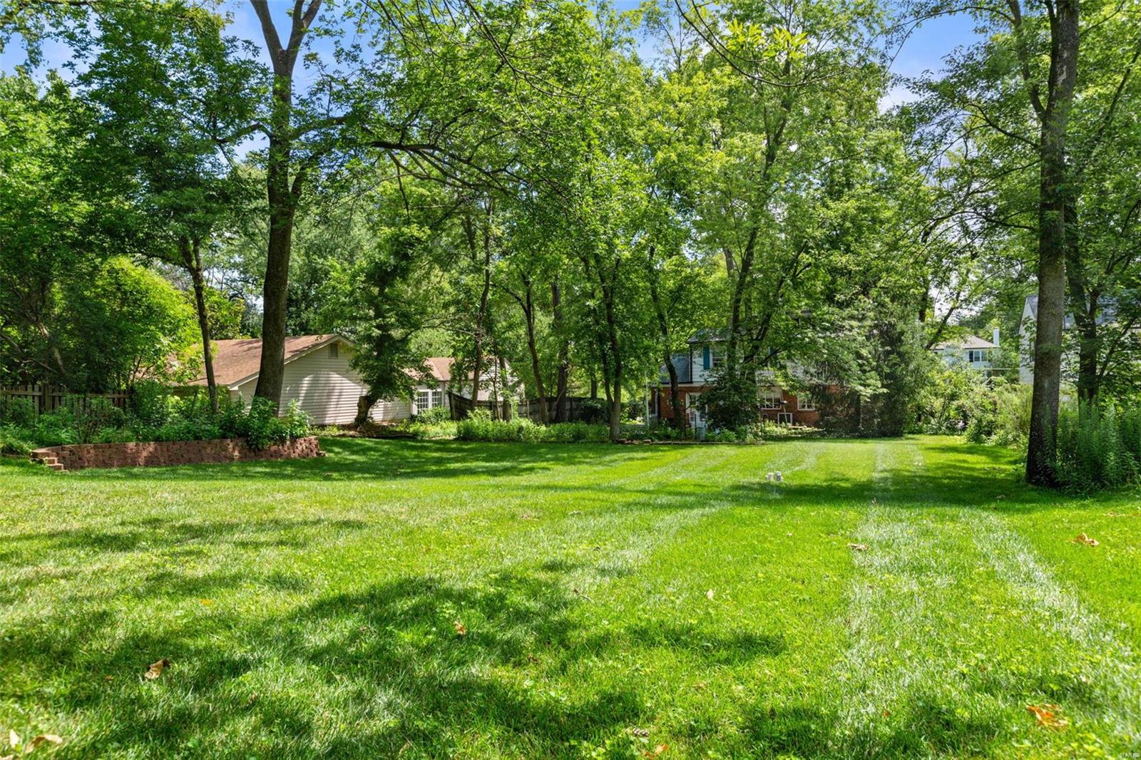 11 Daniel Road Ladue, MO 63124 - Photo 21 of 25