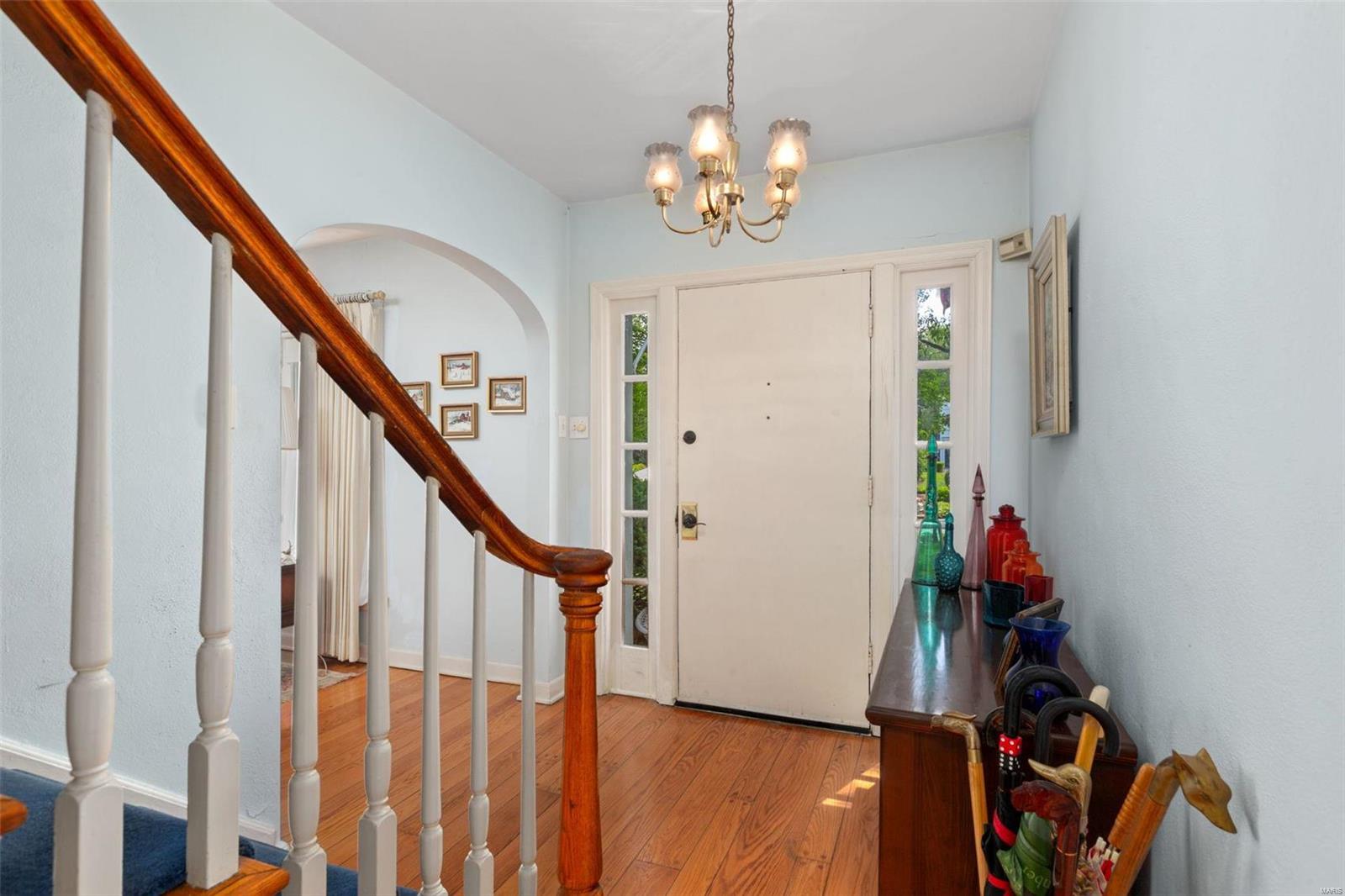 11 Daniel Road Ladue, MO 63124 - Photo 3 of 25