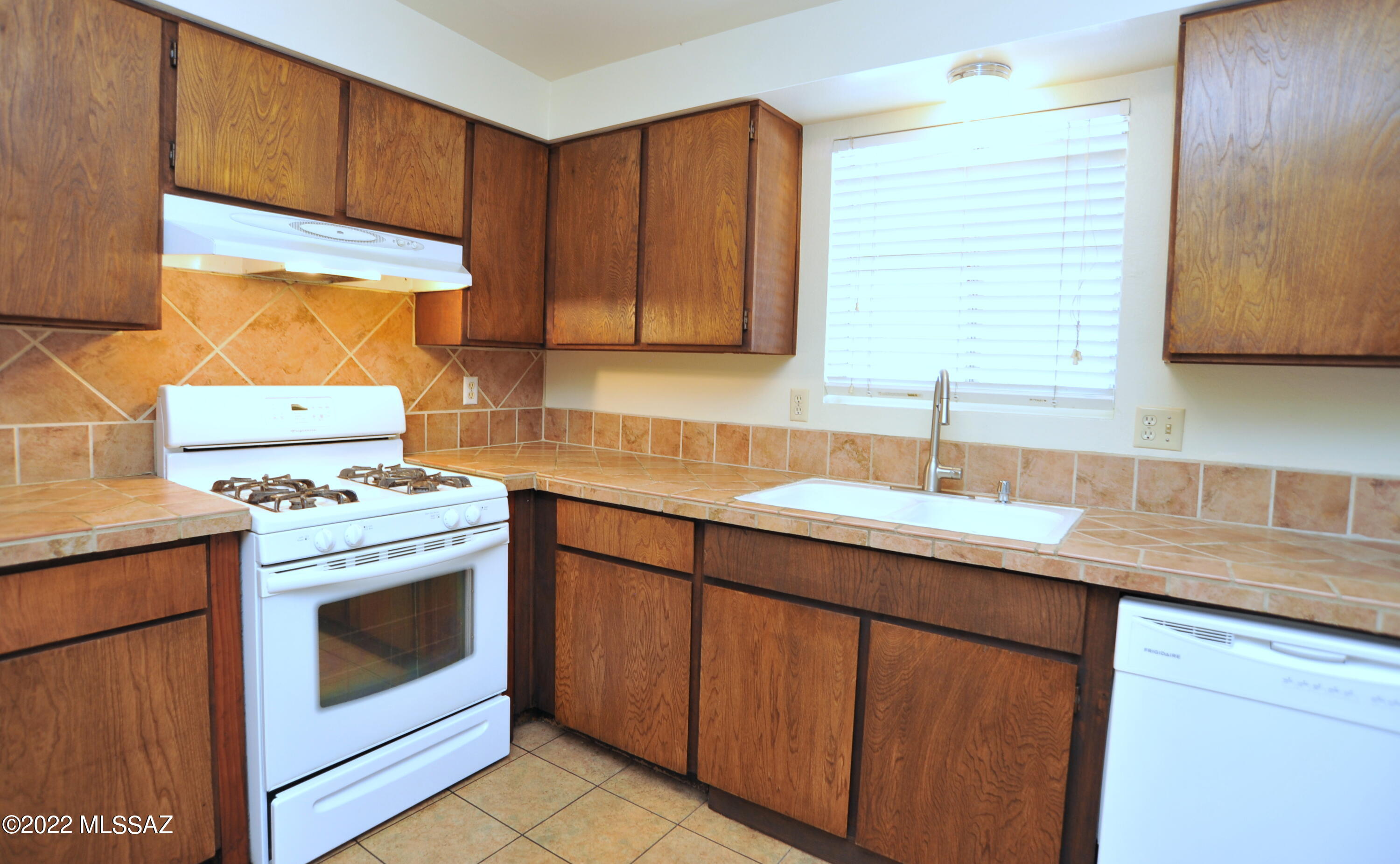 1620 West Delaware Street Tucson, AZ 85745 - Photo 14 of 46