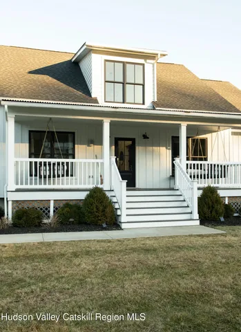 $2,395,000 | 11 Crimson Hill, Rhinebeck, NY 12572