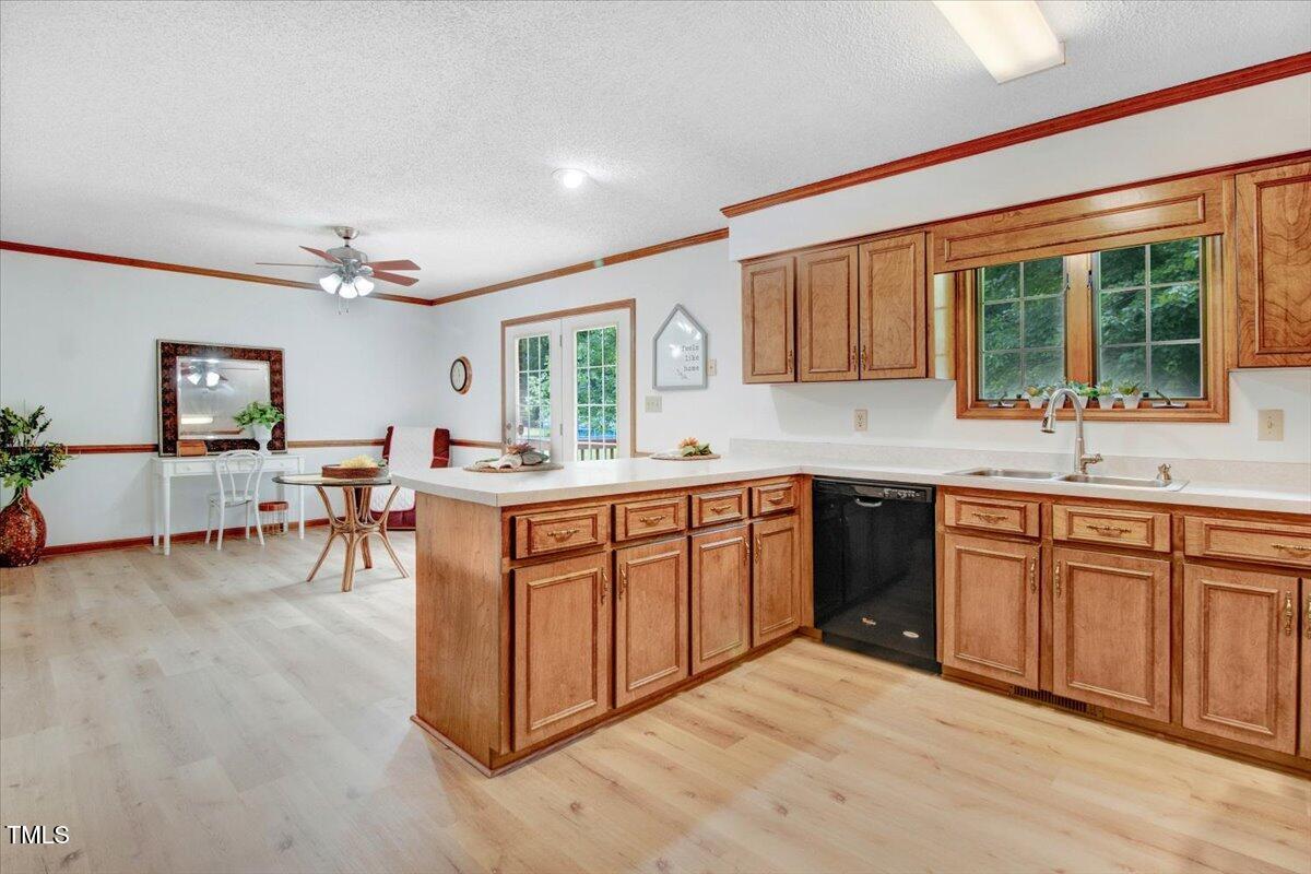 1860 Little Devine Road Selma, NC 27576 - Photo 16 of 46 Kitchen & Dining
