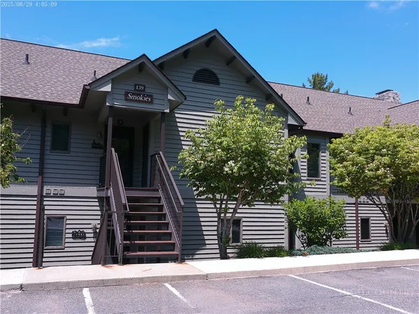 $1,250,000 | 139 Trout Stream Trail, Unit SMOKIES 5, Blowing Rock, NC 28605
