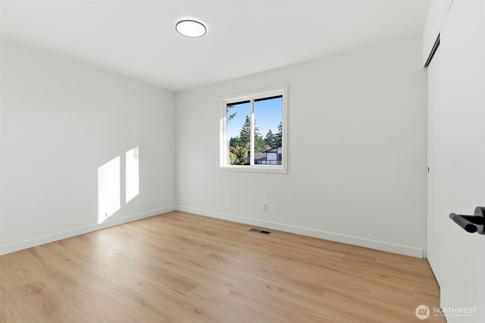 4136 Southwest 321st Street Federal Way, WA 98023 - Photo 30 of 39