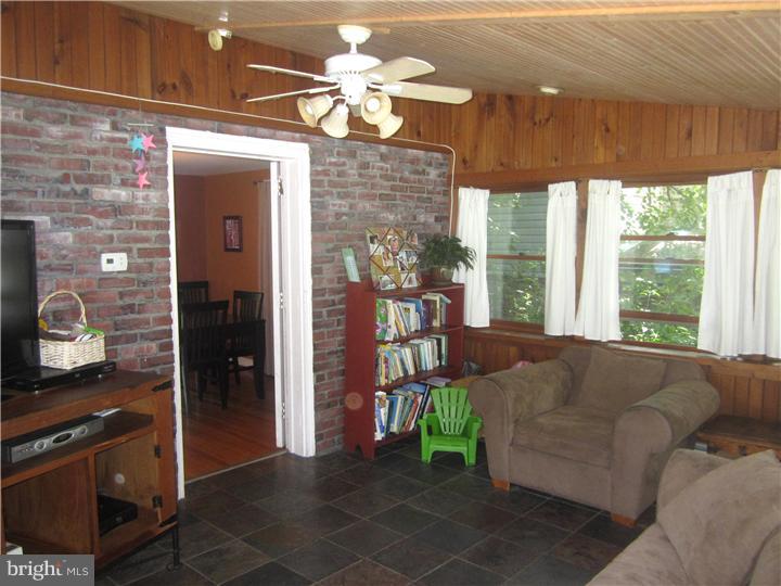 216 Dutton Mill Road Brookhaven, PA 19015 - Photo 11 of 25 Family Room