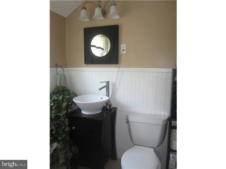 216 Dutton Mill Road Brookhaven, PA 19015 - Photo 19 of 25 Bathroom